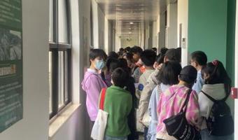 南京一中“五一”校园开放日之生物课程基地参观