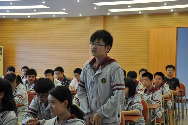 我有问题问校友