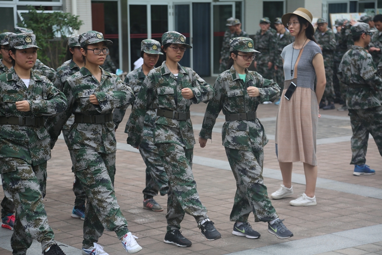 老班就在旁边哦，一定要好好练