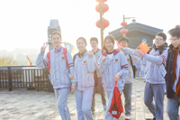 2000多名师生徒步18公里！南京一中启动“环城墙”慈善行走