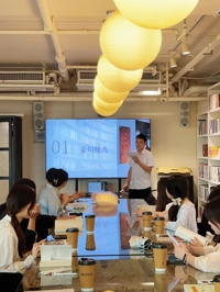 思维课堂辽阔教室——在书香空间里重构教育想象