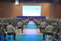 南京一中举行2025级高一新生军训正式开营！