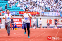 【扬子晚报】这届高中生太有才了！南京一中运动会名场面频出