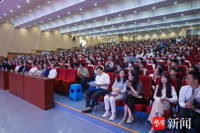 【扬子晚报】特长生报考也有诀窍！南京一中校园开放日人气爆棚