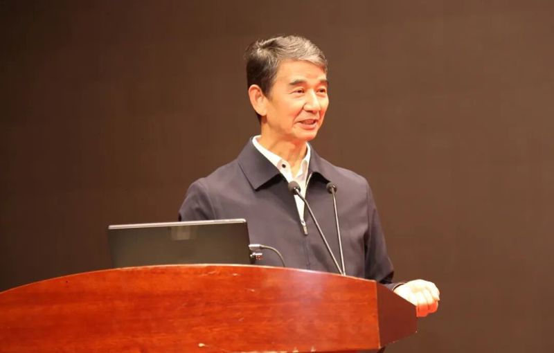 院士1课堂 | 郭万林院士再访一中，揭开大国重器背后的“科研密码”！