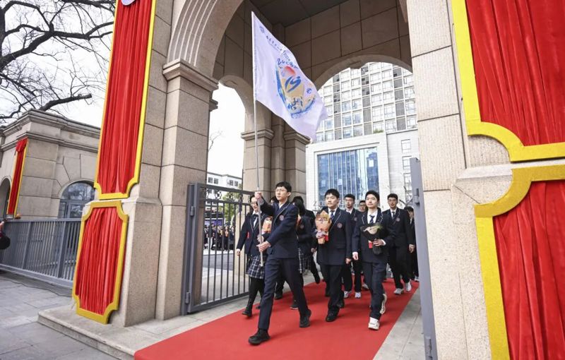 解锁18岁！马力全开奔赴滚烫未来！